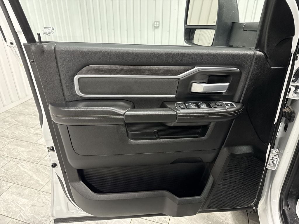 2024 RAM 3500 Chassis SLT