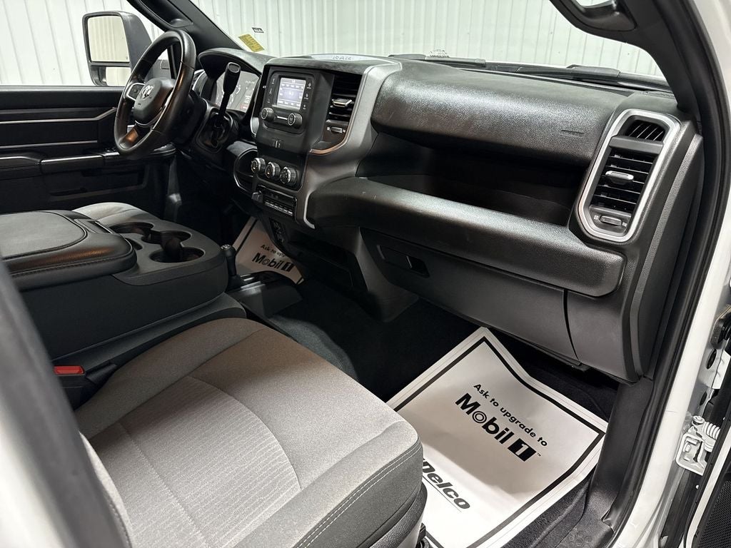 2024 RAM 3500 Chassis SLT