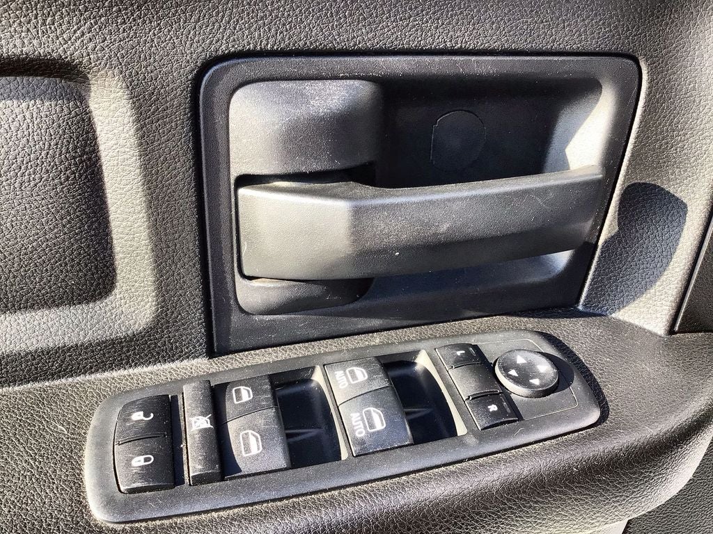 2018 RAM 2500 Tradesman Crew Cab 4x4 6'4" Box