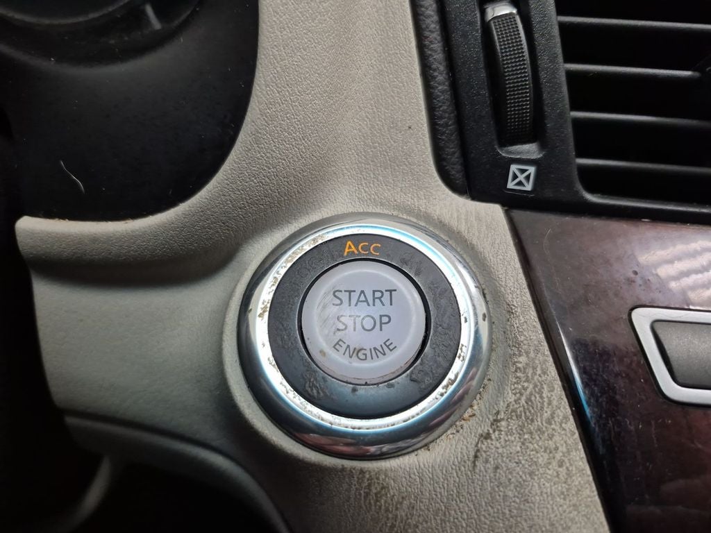 2015 INFINITI Q70L 4DR SDN V8 RWD