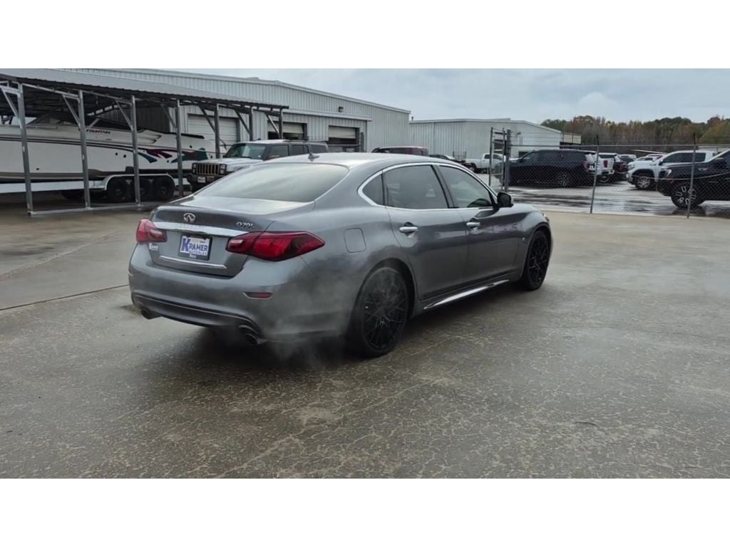 2015 INFINITI Q70L 4DR SDN V8 RWD