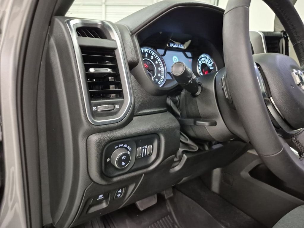 2025 RAM 1500 Lone Star Crew Cab 4x2 5'7' Box