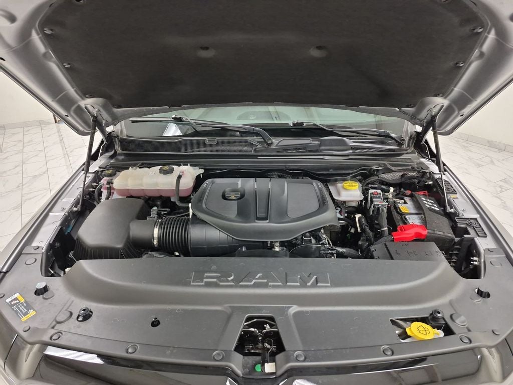 2025 RAM 1500 Lone Star Crew Cab 4x2 5'7' Box