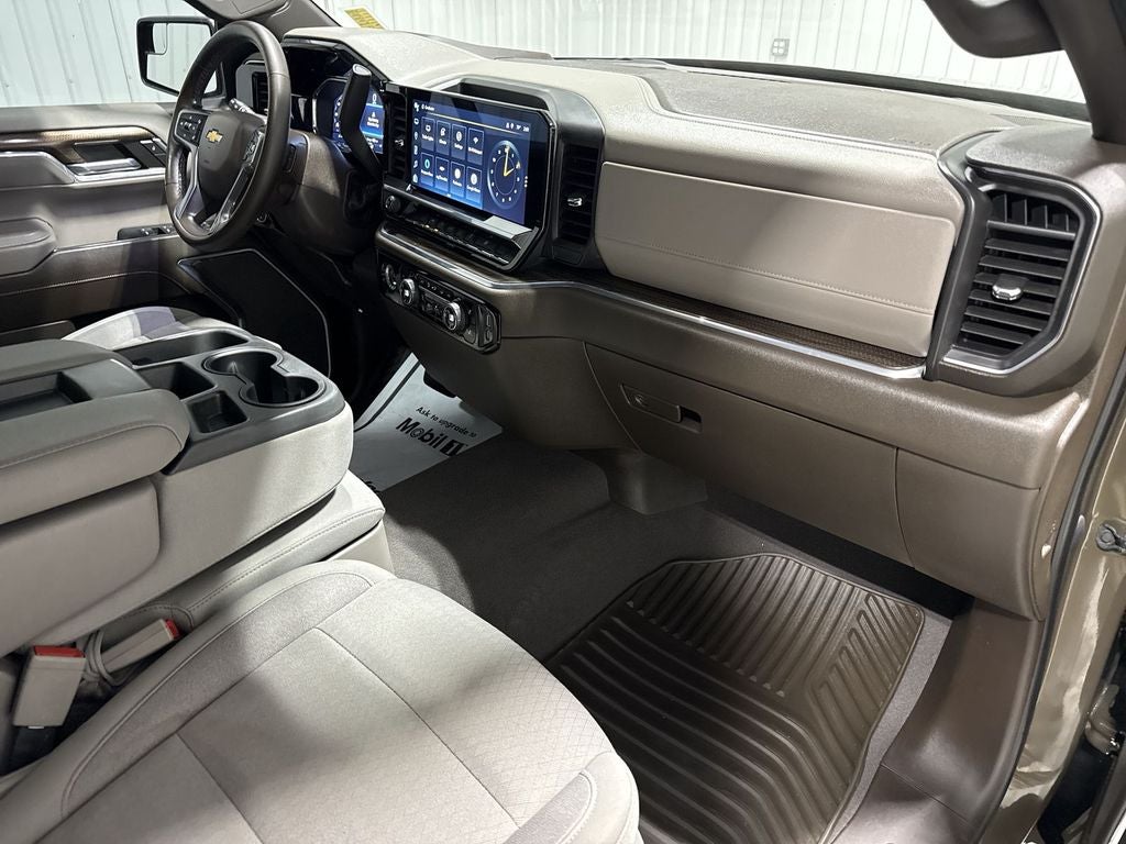 2023 Chevrolet Silverado 1500 2WD Crew Cab Short Bed LT