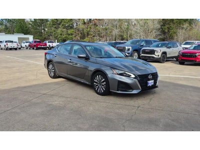 2023 Nissan Altima SV FWD