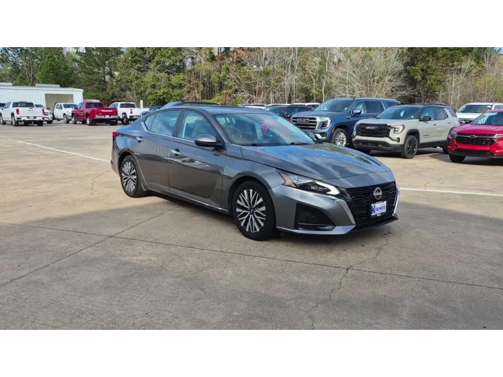 2023 Nissan Altima SV FWD