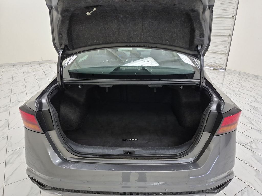 2023 Nissan Altima SV FWD