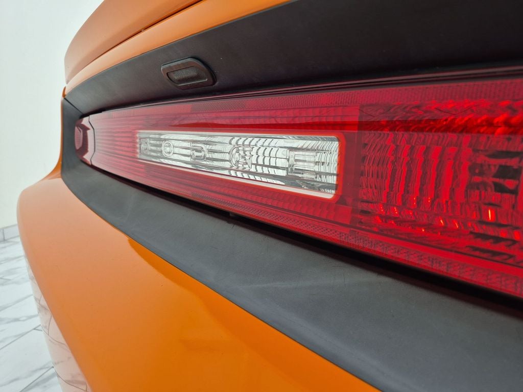 2014 Dodge Challenger SRT8 Core