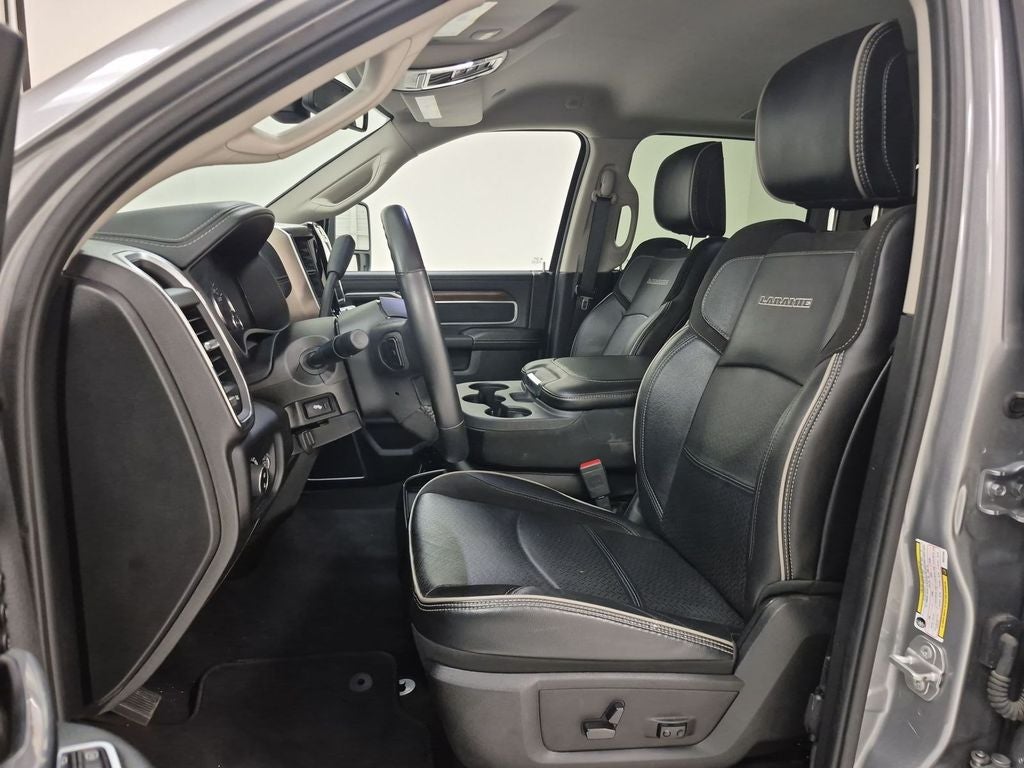 2024 RAM 2500 Laramie Crew Cab 4x4 6'4' Box