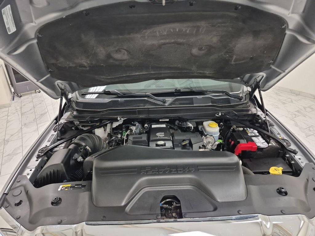 2024 RAM 2500 Laramie Crew Cab 4x4 6'4' Box