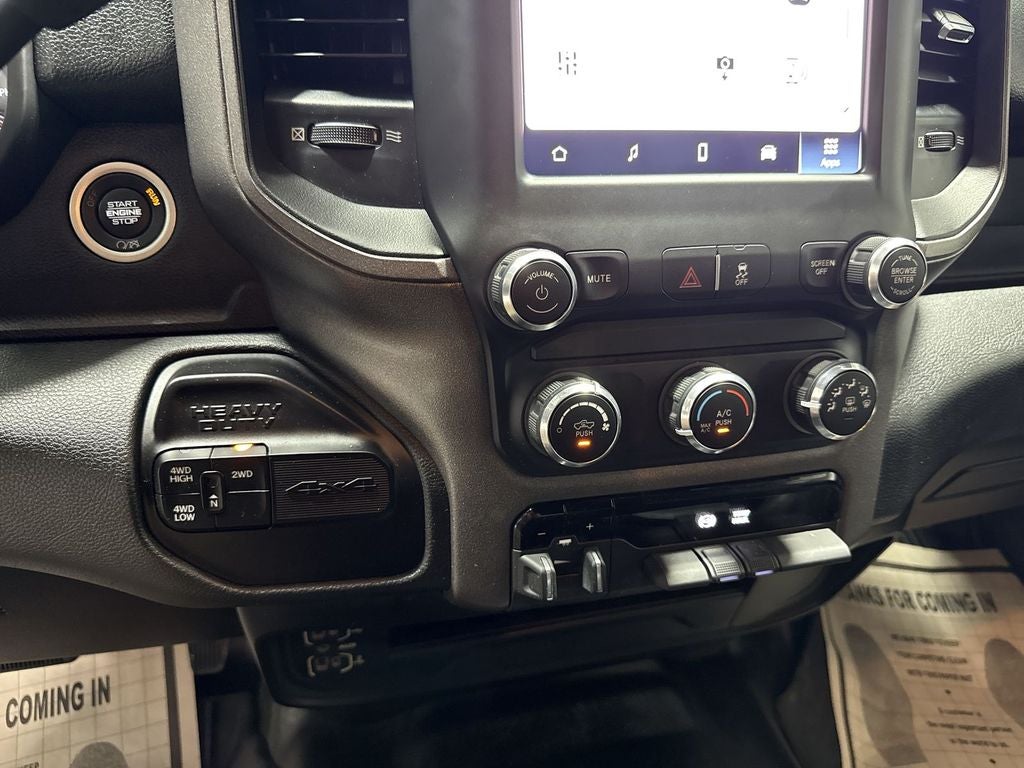 2022 RAM 2500 Tradesman Crew Cab 4x4 8' Box