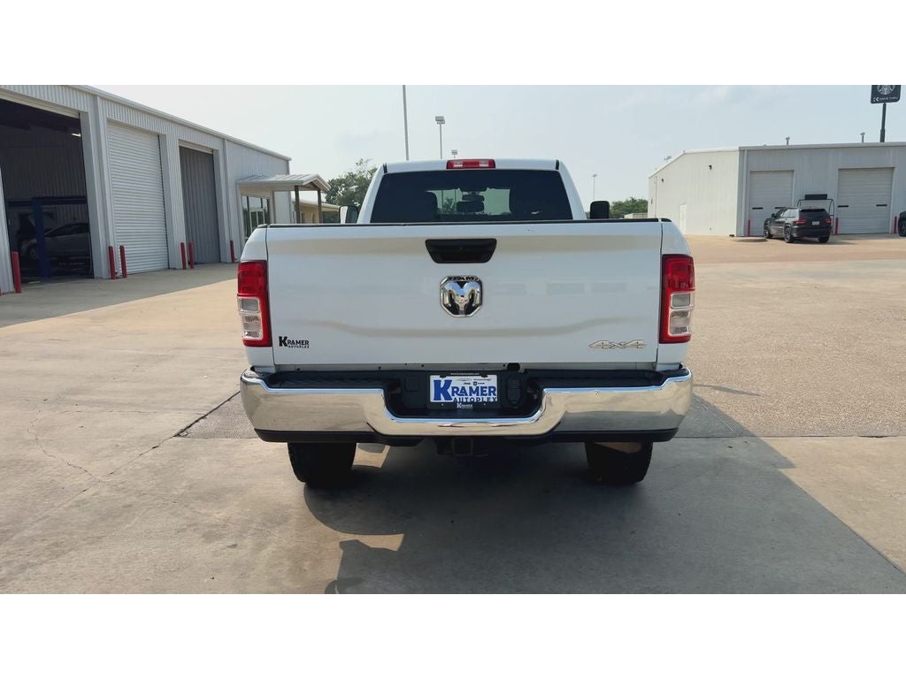2022 RAM 2500 Tradesman Crew Cab 4x4 8' Box