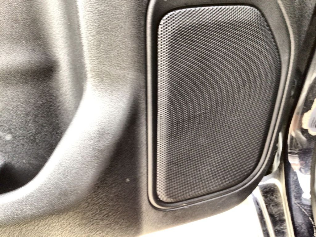 2023 Chevrolet Silverado 1500 4WD Crew Cab Short Bed Custom