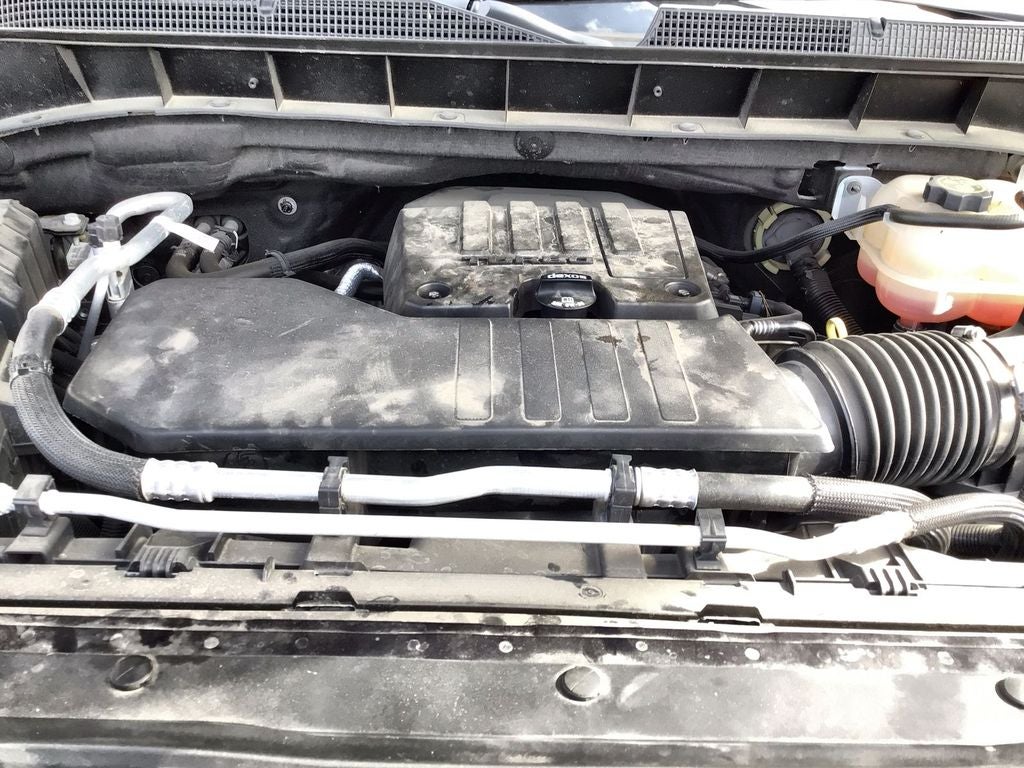 2023 Chevrolet Silverado 1500 4WD Crew Cab Short Bed Custom