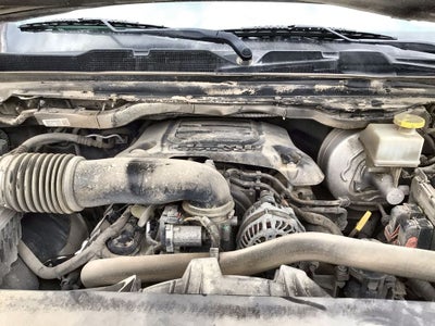 2019 RAM 1500 Laramie Crew Cab 4x4 5'7" Box