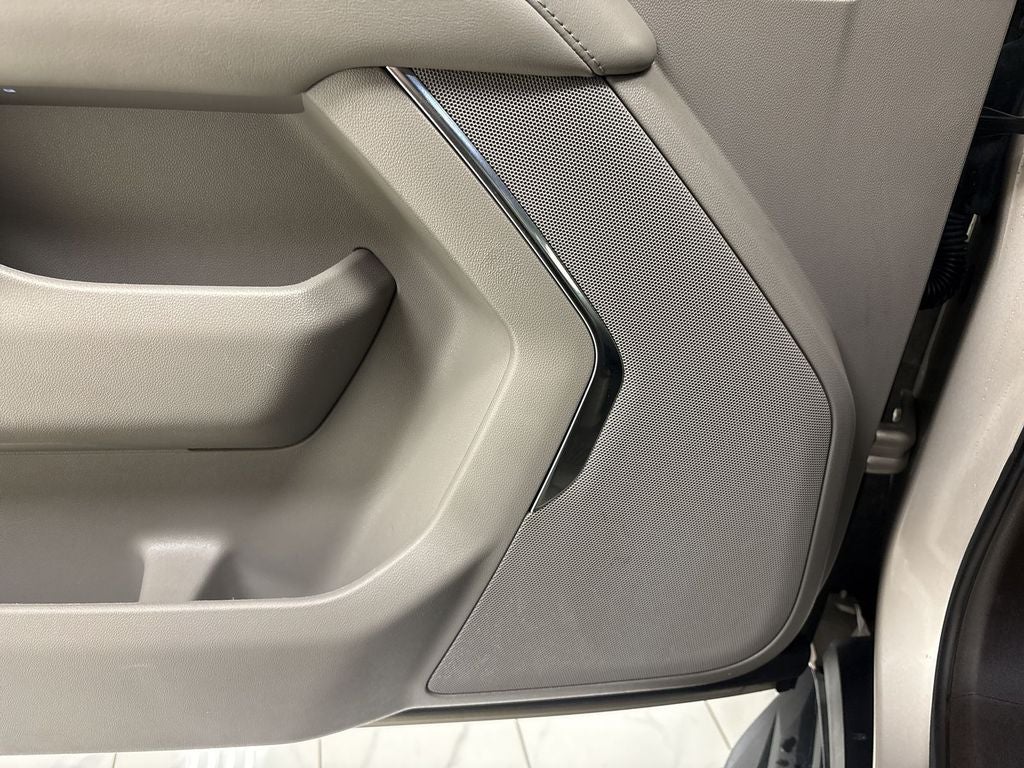 2023 GMC Yukon XL SLE