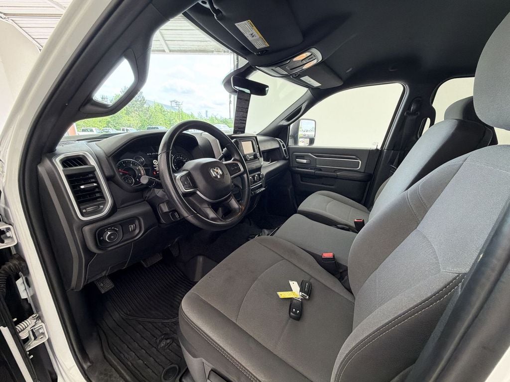 2023 RAM 3500 Big Horn Crew Cab 4x4 8' Box