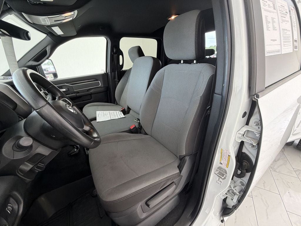 2023 RAM 3500 Big Horn Crew Cab 4x4 8' Box