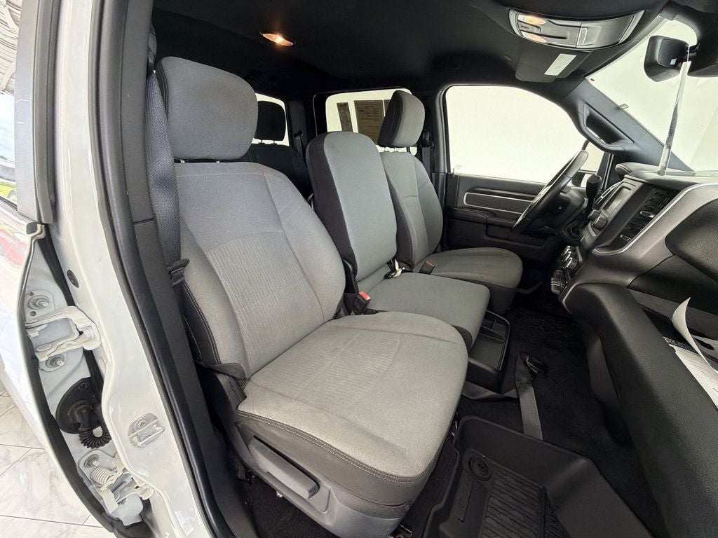 2023 RAM 3500 Big Horn Crew Cab 4x4 8' Box