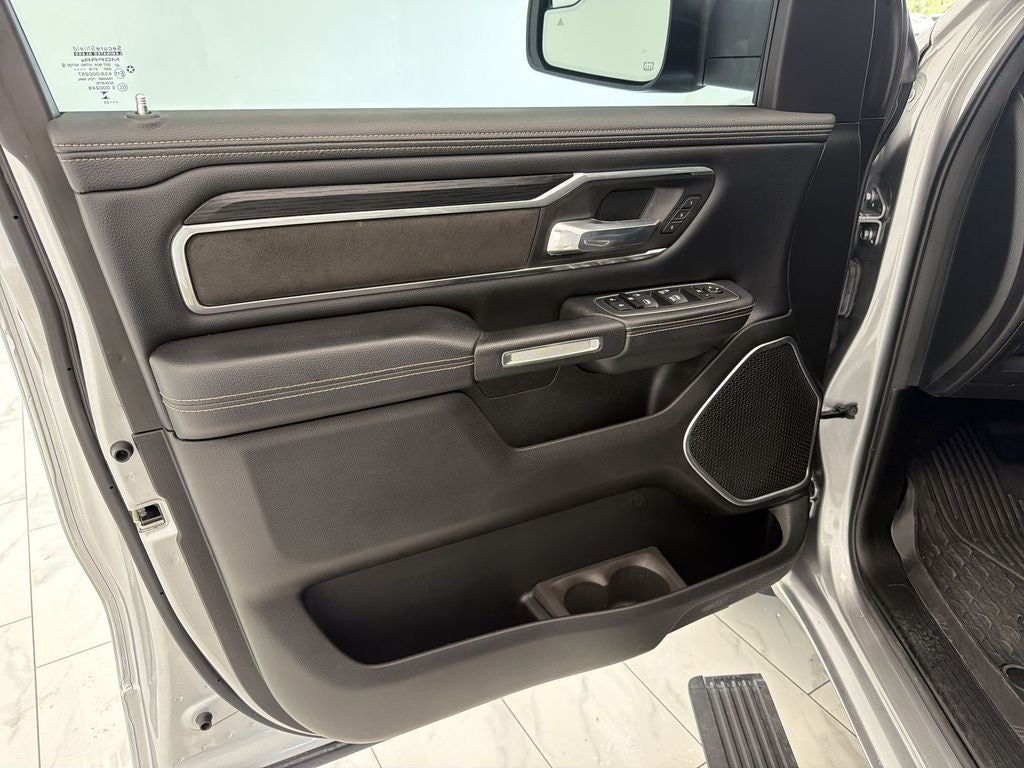 2023 RAM 1500 Laramie Crew Cab 4x4 5'7" Box